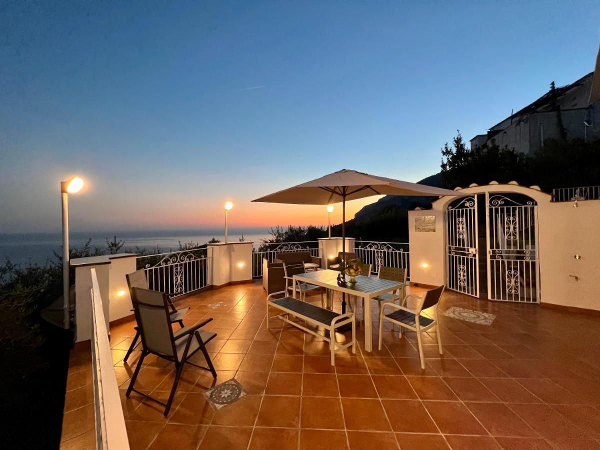 Infinity Experience Casa Vacanza Incantevole Con Terrazzo สกาลา ภายนอก รูปภาพ